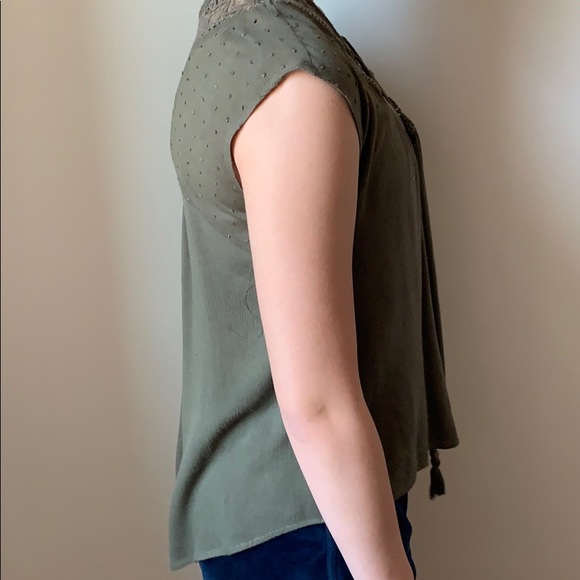 Fancy tee - Picture 2 of 4